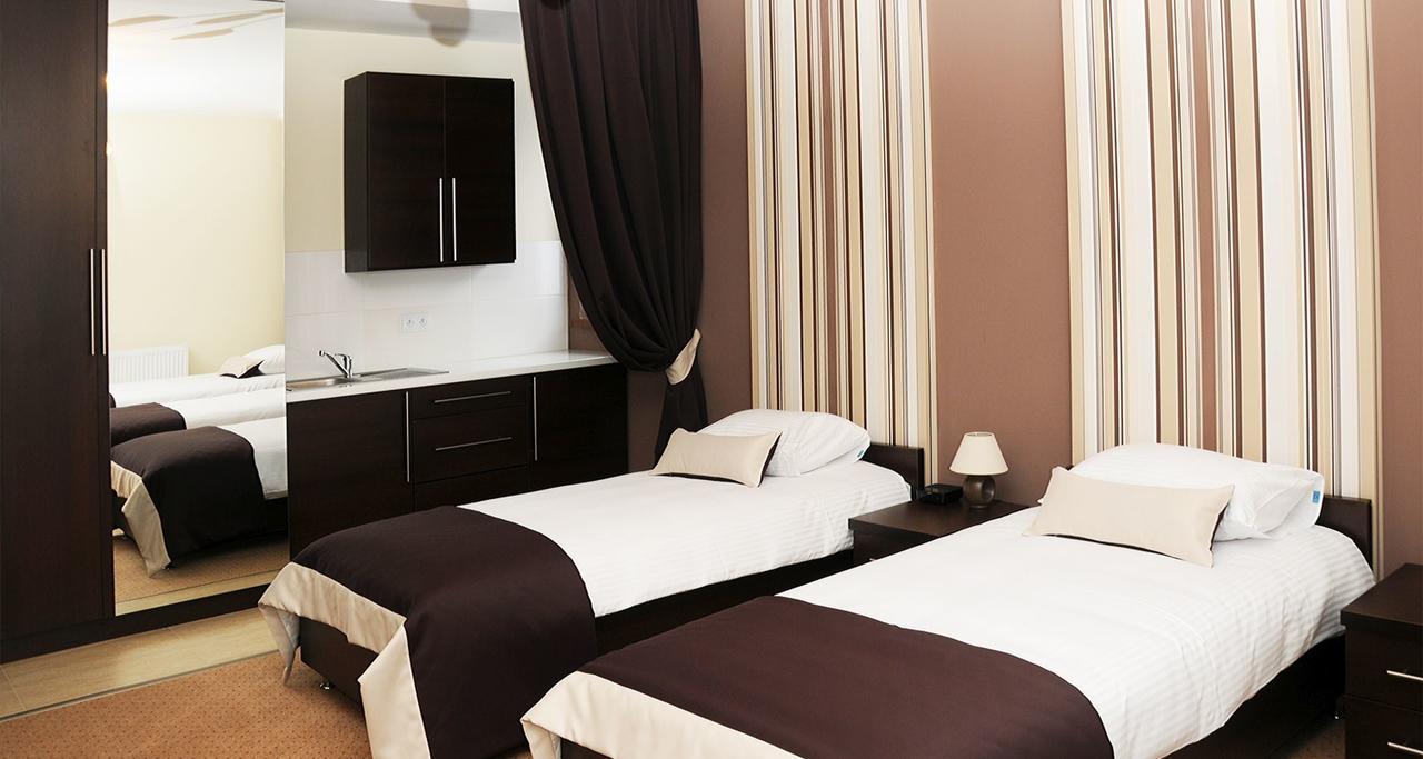 Hotel Klaudia Juszczyn Exterior photo
